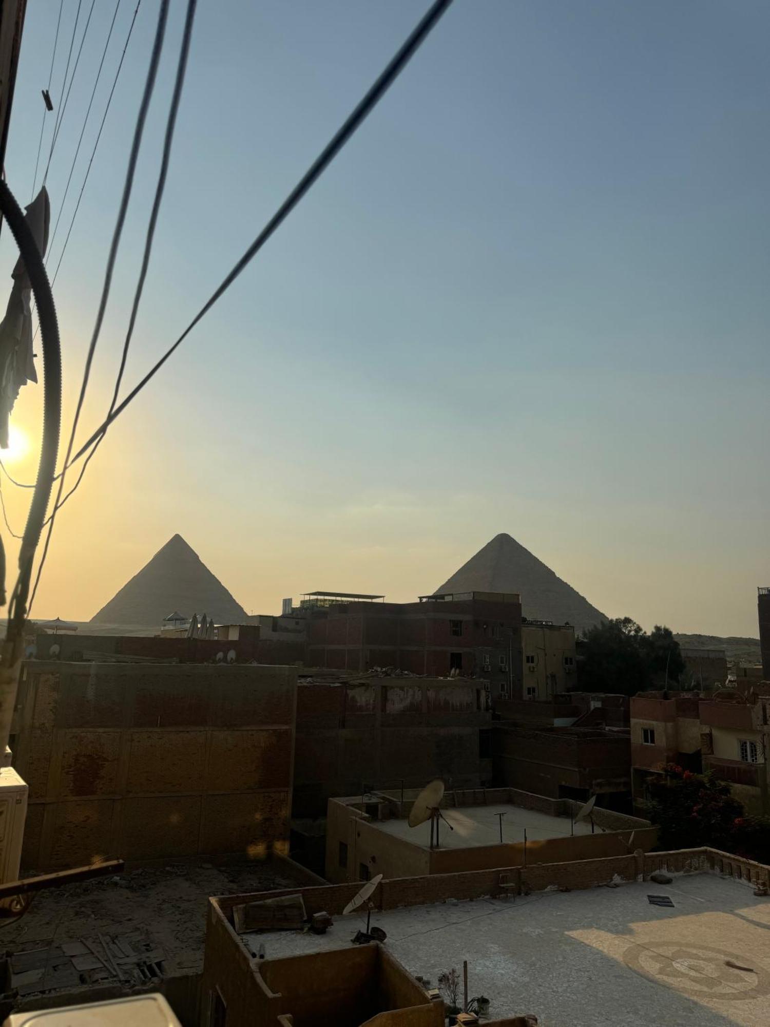 Pyramids And Sphinx Hotel Kafret el-Gabal Buitenkant foto