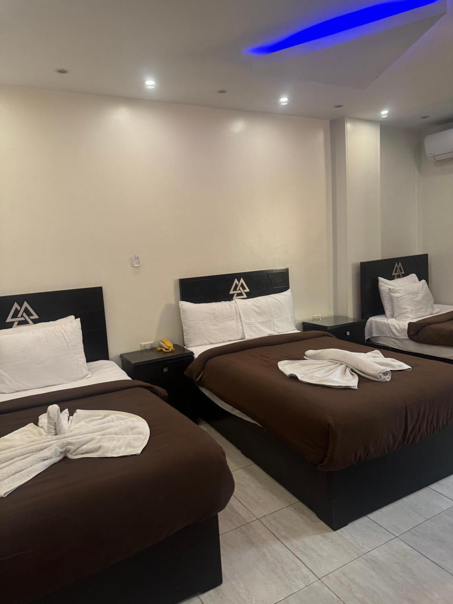 Pyramids And Sphinx Hotel Kafret el-Gabal Buitenkant foto