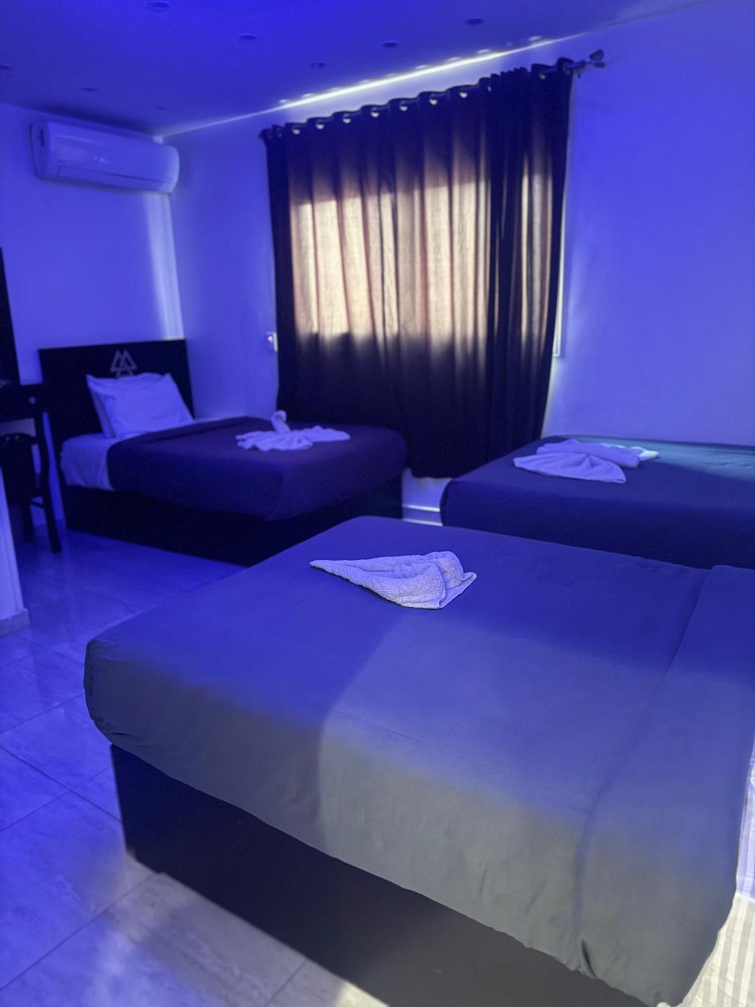Pyramids And Sphinx Hotel Kafret el-Gabal Buitenkant foto